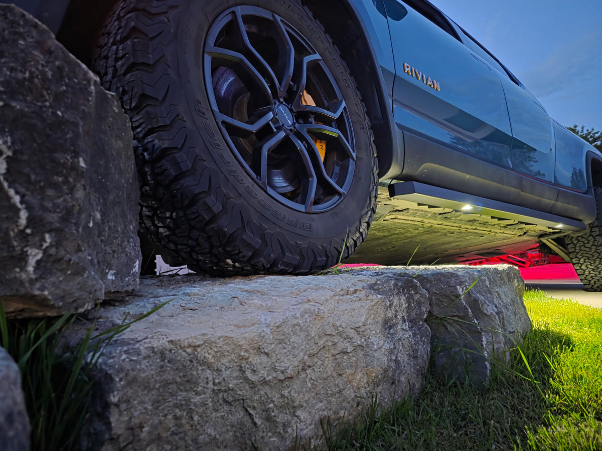 GOAT Rivian R1T Night Sliders