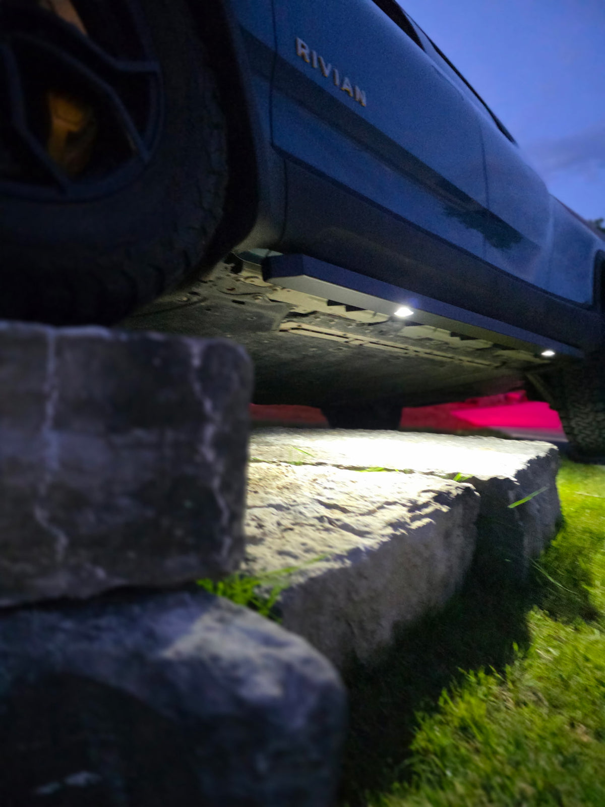 GOAT Rivian R1S Night Sliders