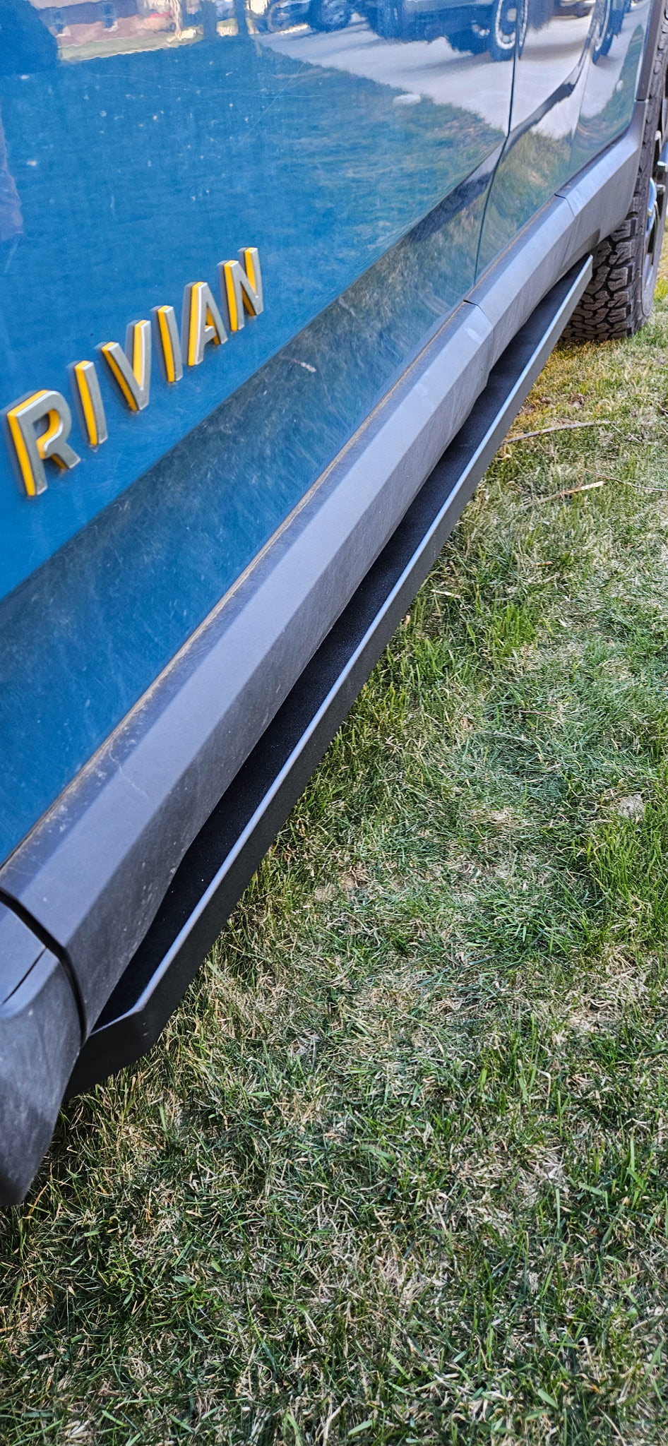 GOAT Rivian R1S Rocker Sliders