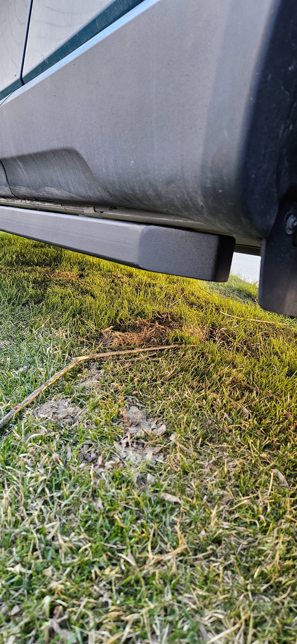 GOAT Rivian R1S Rocker Sliders